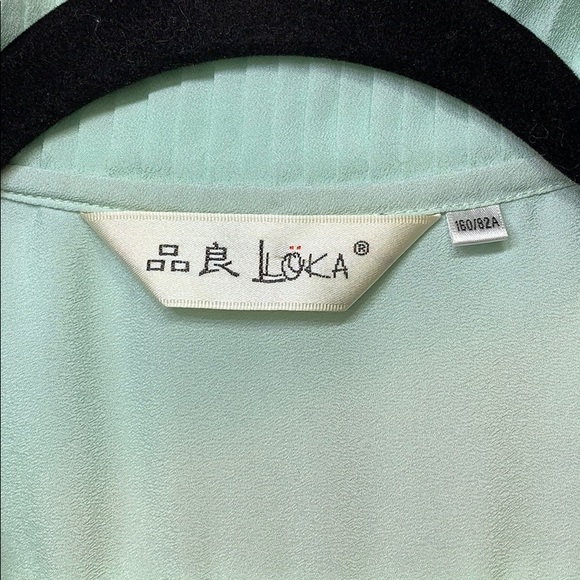 80’s Vintage Cap/Fluttered Sleeve Blouse - Picture 3 of 5